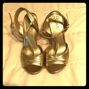 Seychelles metallic gold Mary Jane heel